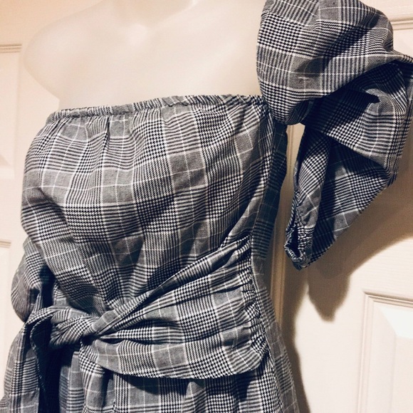 Fashion Nova Black and white Plaid Dress - Picture 2 of 7